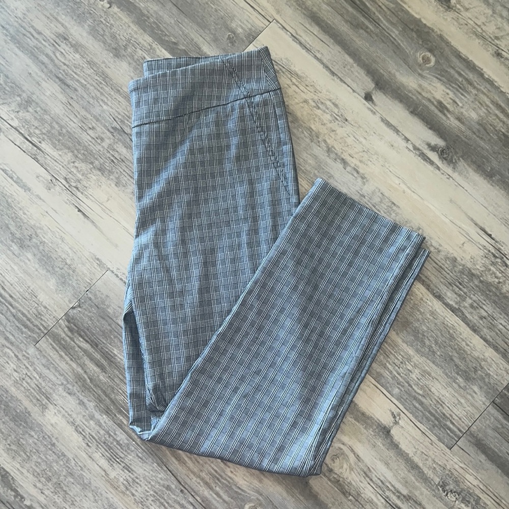 Hilary Radley Pull On Slacks NWOT